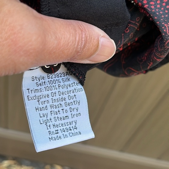 Johnny Was Belina Tunic Large Black Red Silk Embroidered Sequin Blouse Dragon - Picture 12 of 16